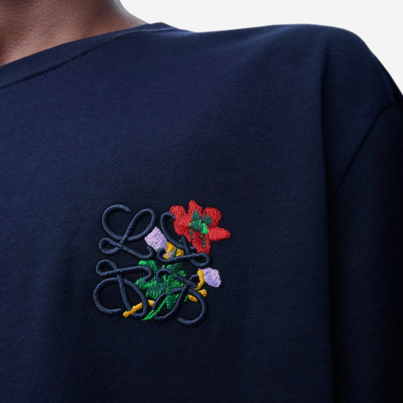 *LOEWE★Flower Anagram Patch T-Shirt Loewe - Flower Anagram Patch T-Shirt | HBX - Globally