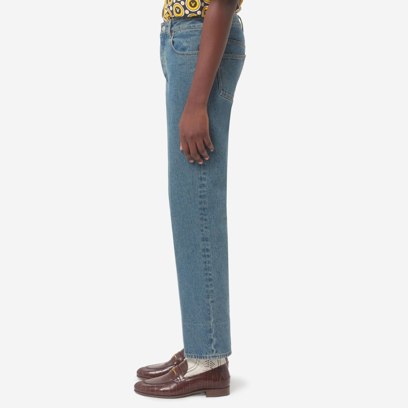 デニム・ジーパン VALENTINO SS25 Denim jeans (6B0DD19X94V 558) Denim Pants for Woman in Denim | Valentino US